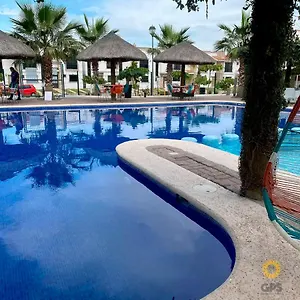 azul-marino-hermosa-casa-familiar-en-residencial.mazatlan-hotels.com/